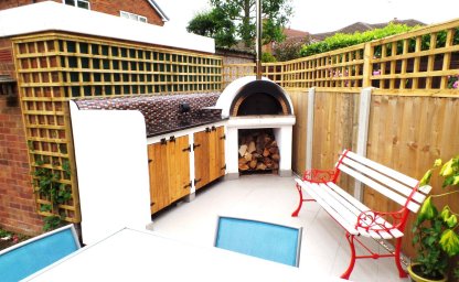 Construisez un Four à Pizza Extérieur à Bois - Étape par Étape